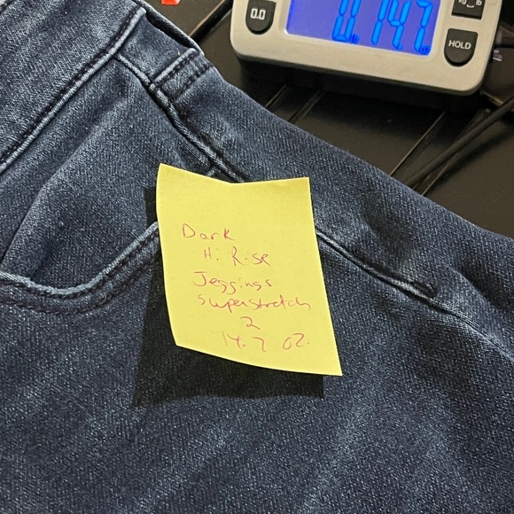 American Eagle Hi-Rise Jegging Super Stretch X 4 Distressed Dark Wash Size 2 - Picture 14 of 14